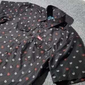 Dixxon Men's Short Sleeve Button-Down Shirt in size medium